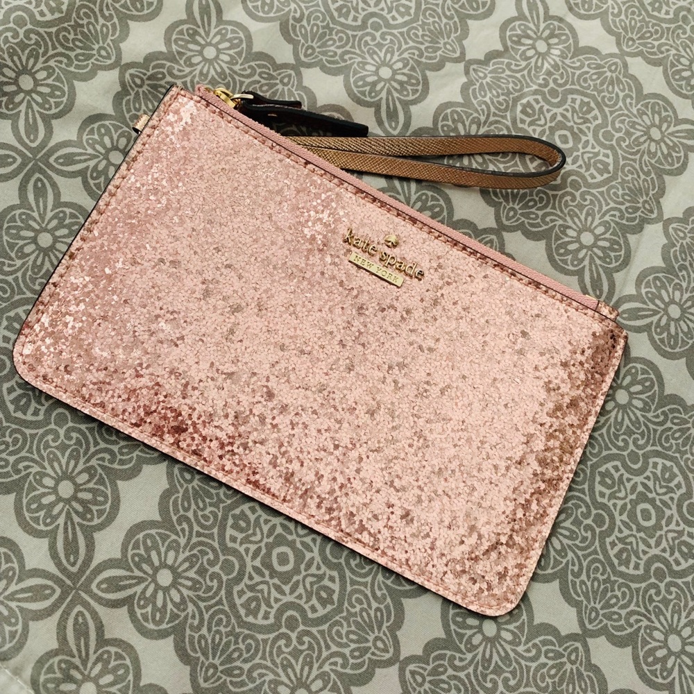 Kate Spade Wristlet🌸